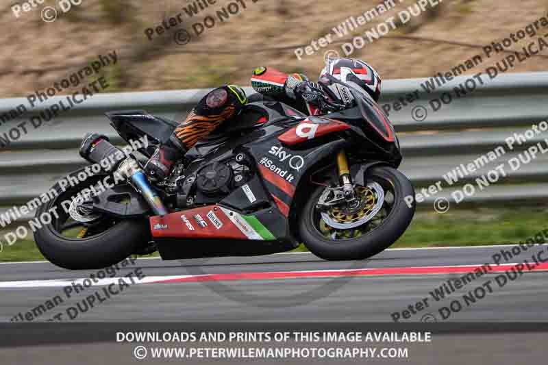 cadwell no limits trackday;cadwell park;cadwell park photographs;cadwell trackday photographs;enduro digital images;event digital images;eventdigitalimages;navarra;no limits trackdays;peter wileman photography;racing digital images;trackday digital images;trackday photos